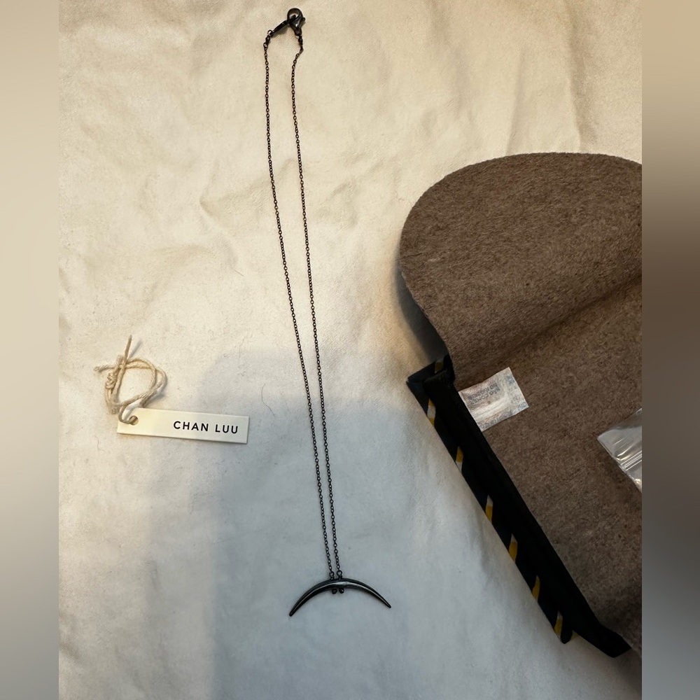 Chan Luu graphite silver horn necklace